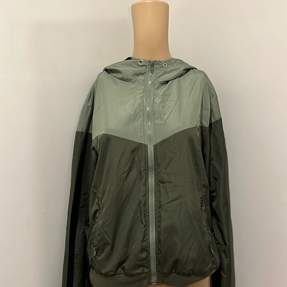 Jacket - Picture 1 of 4